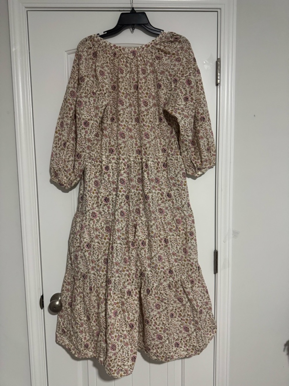 XiRENA Cream Maxi Dress with Pink Floral Print - Picture 5 of 6